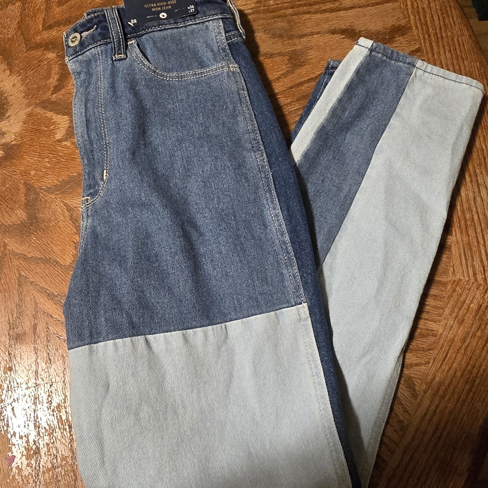 NWT Hollister Ultra High Rise Mom Jeans Colorblock 0R